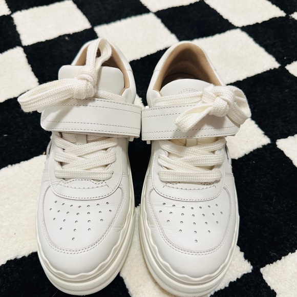 COPY - CHLOÉ White Strap Lauren Sneaker - Picture 4 of 5